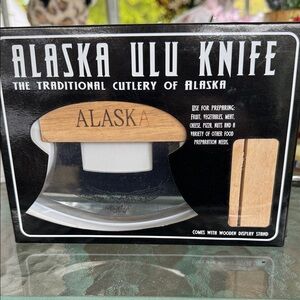 Ulu Knife with Wooden Handle